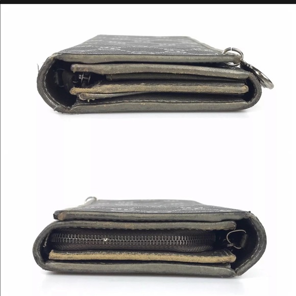 ❌SOLD❌ Gucci Dark Gray Wallet With Chain Strap! - Picture 12 of 13